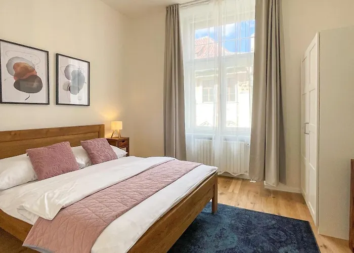 Powder Tower Apart Otel Prag