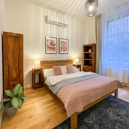 Aparthotel Powder Tower 4*