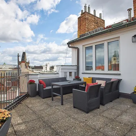 Powder Tower מלון דירות