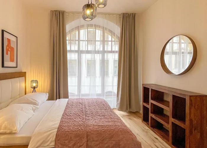 Powder Tower מלון דירות 4*