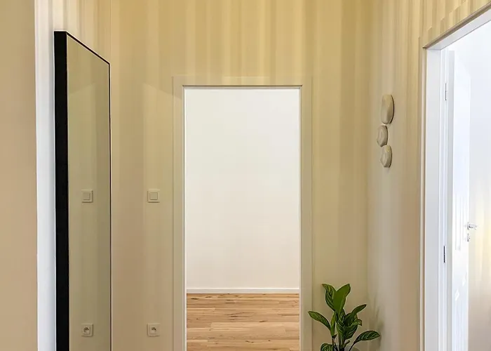 Powder Tower מלון דירות 4*