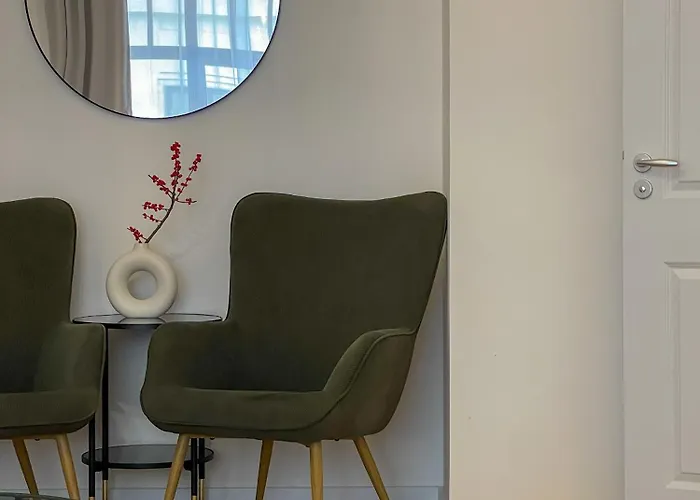 מלון דירות Powder Tower 4*