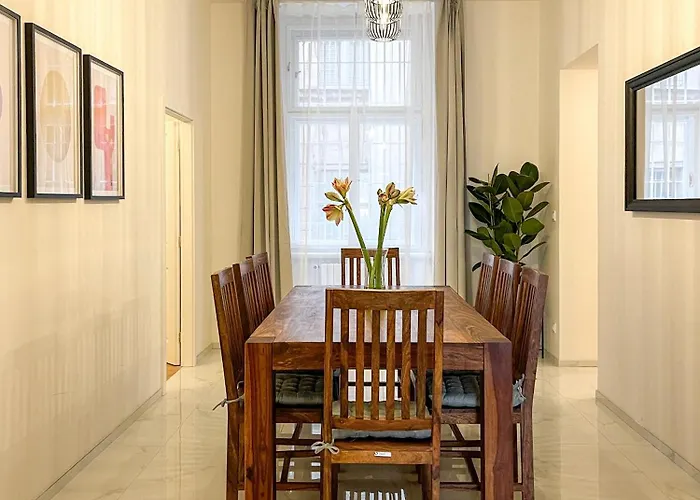 Powder Tower מלון דירות