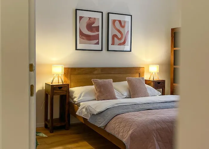 מלון דירות Powder Tower 4*