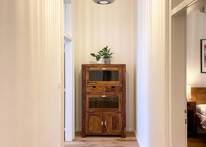 Powder Tower מלון דירות 4*