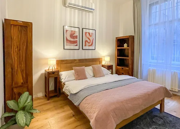 מלון דירות Powder Tower 4*