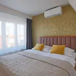 Hotel apartamentowy Powder Tower 4*