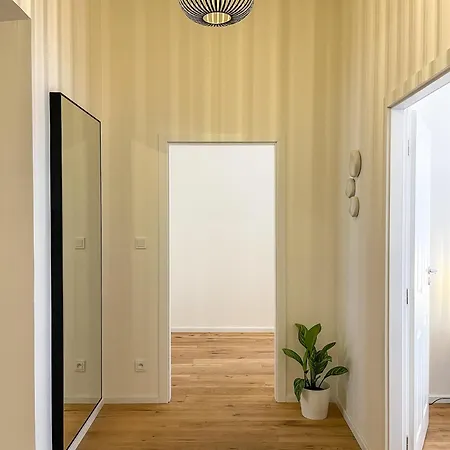 Powder Tower Aparthotel *