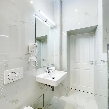 Powder Tower Aparthotel *