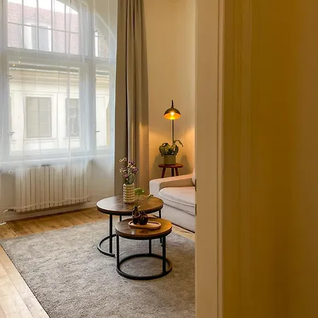 Powder Tower Aparthotel *